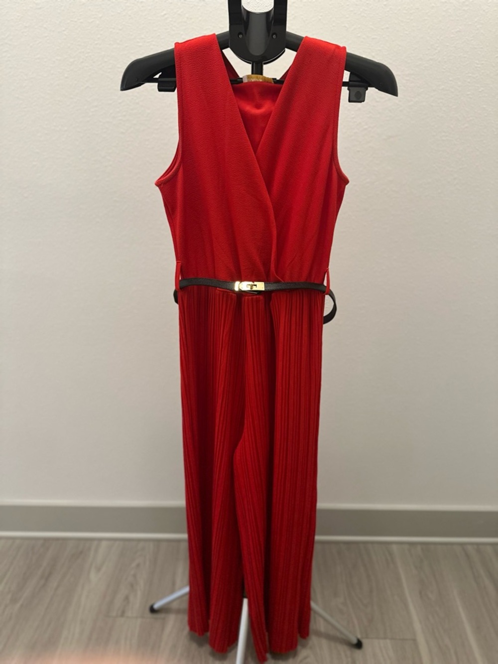 Sleeveless Red Pleated Wide-Leg Jumpsuit with Belt